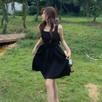 Kawaii seksowna czarna sukienka z odkrytymi plecami Sukienka bez pleców kawaii