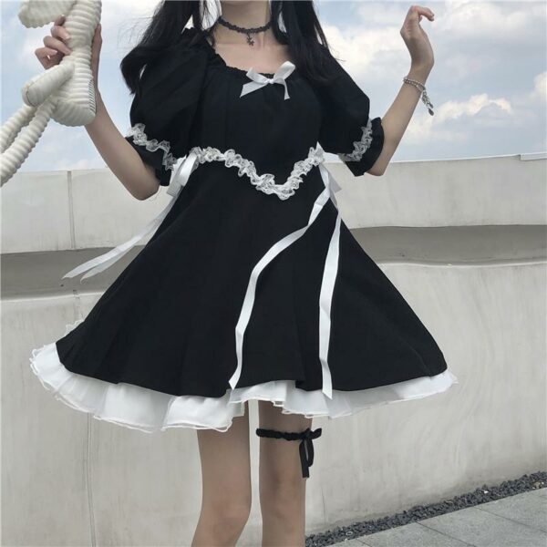Meisje zwarte Lolita jurk Meisjespoppen kawaii