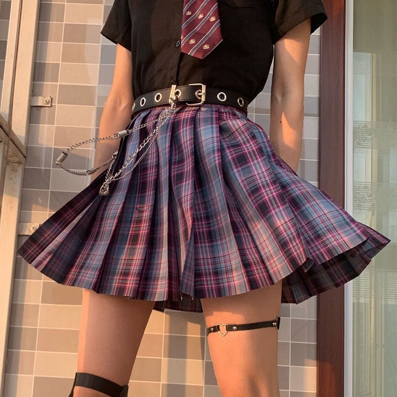 Bhojpuri Actress Monalisa Looks Cute And Sassy In Plaid Skirt With Black  Lace Crop Top | IWMBuzz