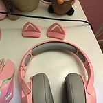 かわいいピンクの猫耳ヘッドセット