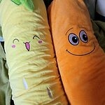 Длинная подушка с фруктами и мультфильмами