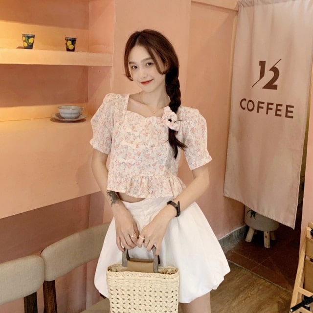 Корейская милая блузка с пышными рукавами и цветочным принтом