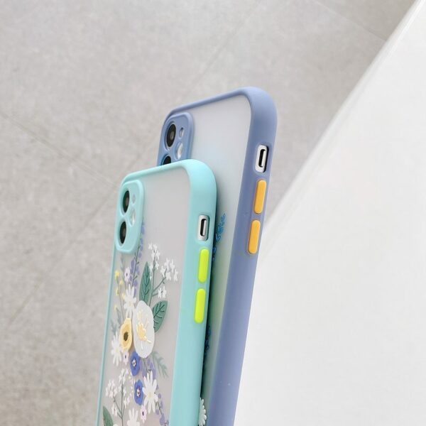 Capa para iPhone com flor em relevo 3D iPhone 11 kawaii