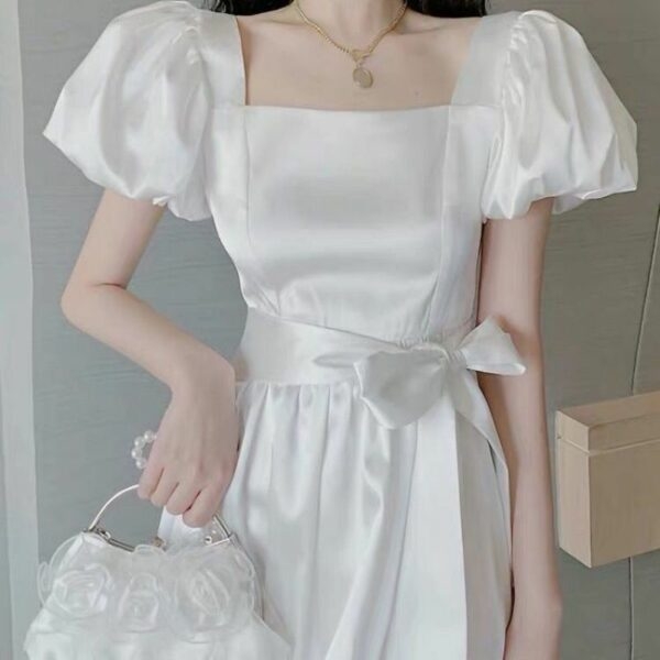 Biała, długa sukienka z bufiastymi rękawami w stylu vintage Długa sukienka kawaii