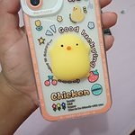 Simpatico caso per iPhone 3D in cartone di pollo