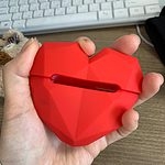 Niedliche rote Herz-Airpods-Hülle