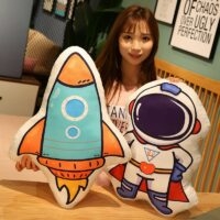 Brinquedo de pelúcia de astronauta de foguete de desenho animado Astronauta kawaii
