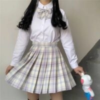 日本の白いVネック学生服セーター日本のかわいい