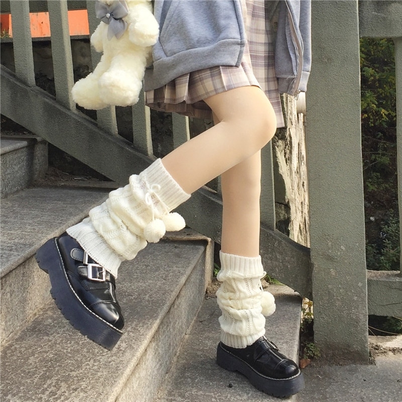 Women's Sweet Pure Color Knitted Leg Warmers With Balls - Kawaii