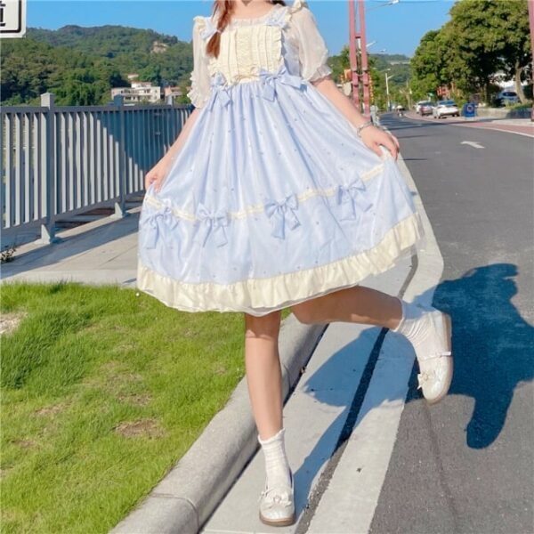 Sukienka Lolita z siateczki i falbankami, z rozszerzanymi rękawami Kawaii japońskie