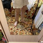 Spodnie z szerokimi nogawkami w jednolitym kolorze z falbankami