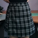 Modne mini spódniczki w kratę w stylu vintage