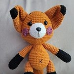 Ręcznie robiona lalka Panda na drutach