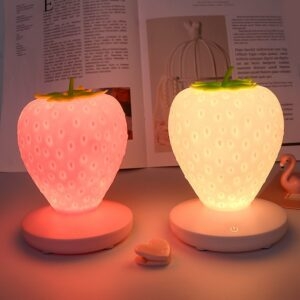 귀여운 딸기 램프