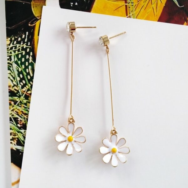 Small Daisy Flower Earrings - Kawaii Fashion Shop | Cute Asian Japanese ...