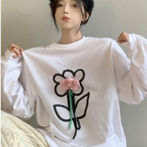 Camiseta holgada floral estéreo Kawaii