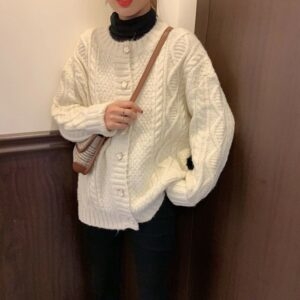 Koreański sweter z guzikami w kształcie rombu, dzianinowy sweter. Dzianinowy kawaii