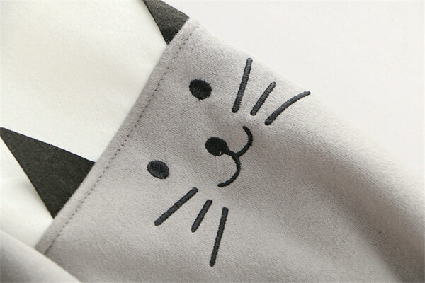 Langarm-Sweatshirt mit Mini-Katzenstickerei