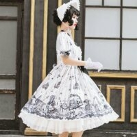 Lolita-Kleid mit Spitzenrüschen vorne und Schleife Kawaii-Lolita