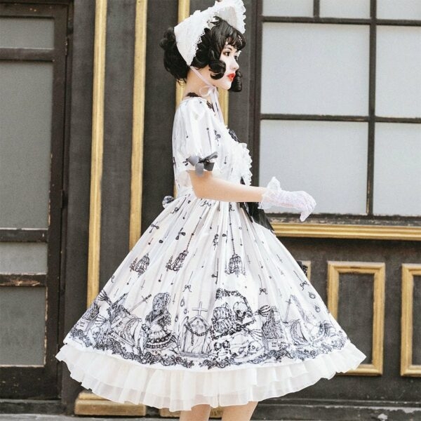 Lolita-Kleid mit Spitzenrüschen vorne und Schleife Kawaii-Lolita