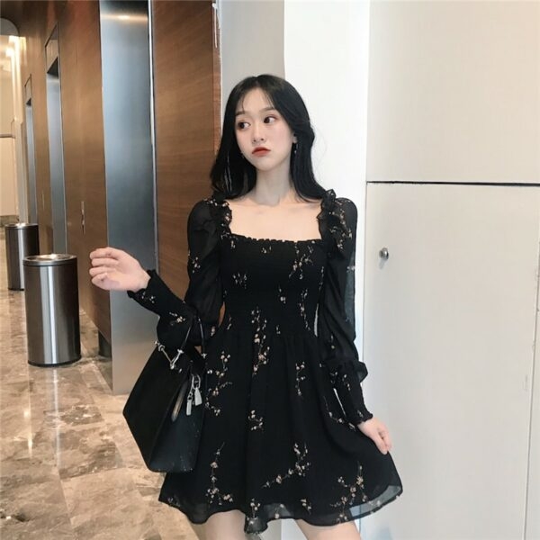 Vestido de gasa con manga larga abullonada y flores negras Corea con estilo kawaii