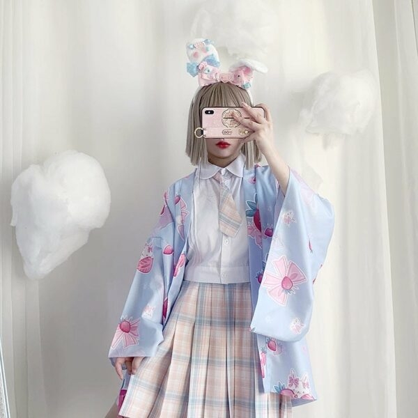Свободный кардиган с клубничным принтом, кимоно, верхняя одежда японский каваи