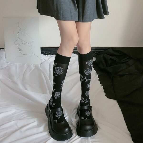 Chaussettes longues noires aux genoux Lolita Roses Kawaii japonais
