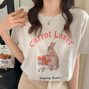 T-shirt con stampa di coniglio rosa cartone animato Kawaii Cartone animato kawaii