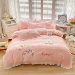 かわいい漫画イチゴウサギ刺繍布団カバーセット寝具セットかわいい