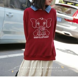Koreańska bluza z kapturem w stylu college'u z haftem czerwonego słonia Kawaii słonia