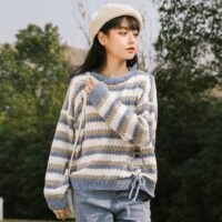 Suéter de rayas de color de contraste de estilo corto suelto de moda para niñas otoño kawaii