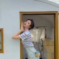 Camiseta curta listrada arco-íris doce da moda coreana Kawaii completo