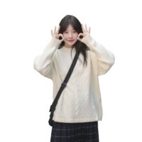 Белый свитер с полуводолазкой в стиле ретро полуводолазка каваи