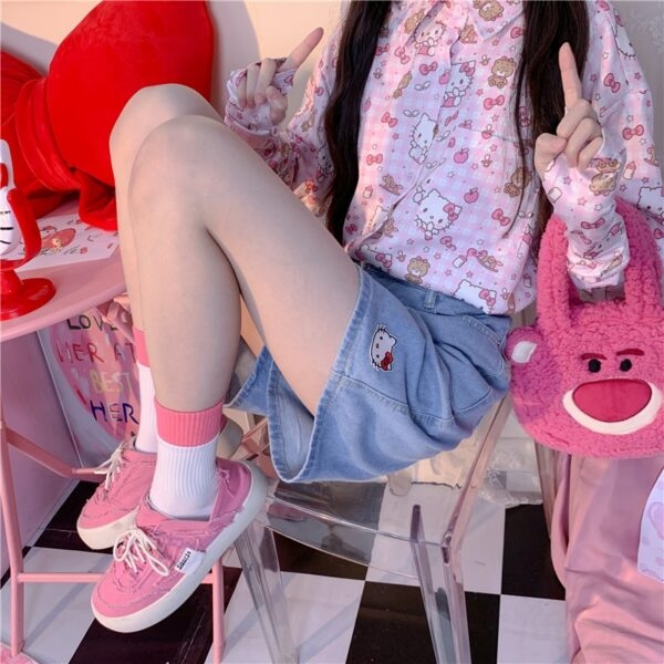 Miękkie, dziewczęce spodenki jeansowe Hello Kitty z haftem Spodenki jeansowe kawaii