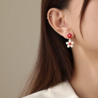 Boucles d'oreilles mignonnes et simples à fleurs rouges Argent 925 kawaii