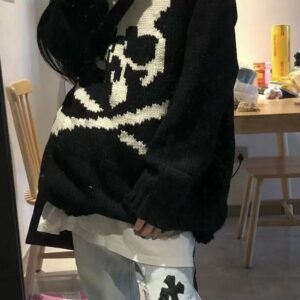 Czarny, dzianinowy sweter z nadrukiem czaszki Dzianinowy sweter kawaii