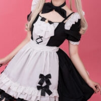 Lindo conjunto de falda de sirvienta en blanco y negro Vestido de cosplay kawaii