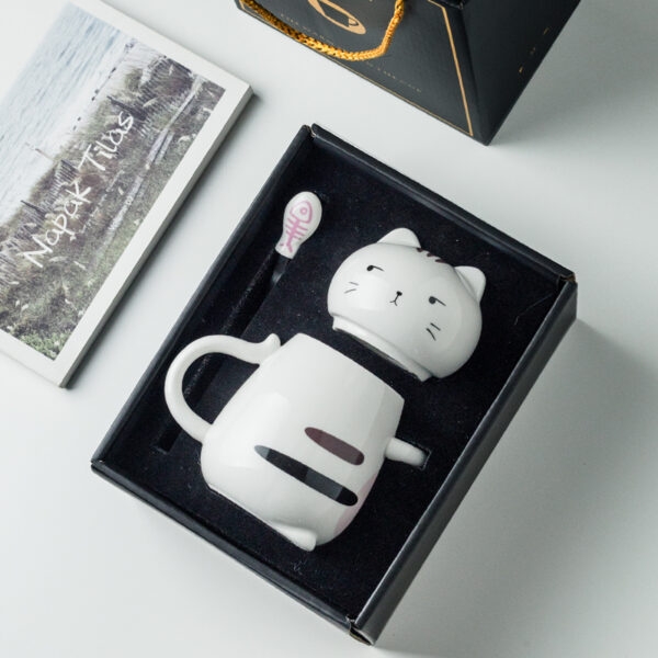 كوب قهوة كاواي ياباني على شكل قطة مع ملعقة كارتون كاواي