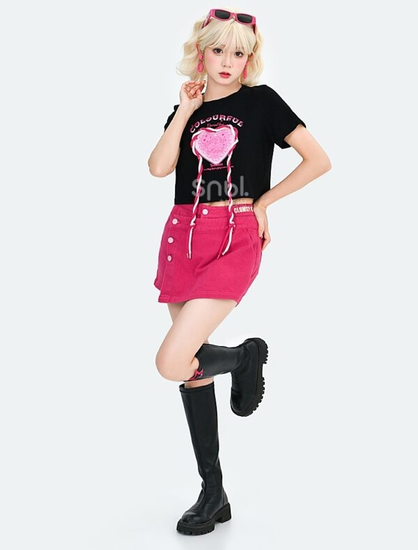 Svart söt och kryddig rosa T-shirt med hjärttryck Svart kawaii