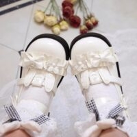 Niedliche Lolita-Schuhe mit runder Spitze und Hasenschleife Süßes Kawaii