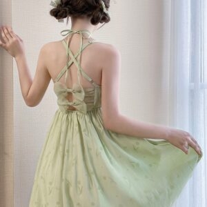 Зеленое платье на бретельках Sweet Style с открытой спиной и бантом Открытая спина каваи
