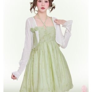 Зеленое платье на бретельках Sweet Style с открытой спиной и бантом Открытая спина каваи