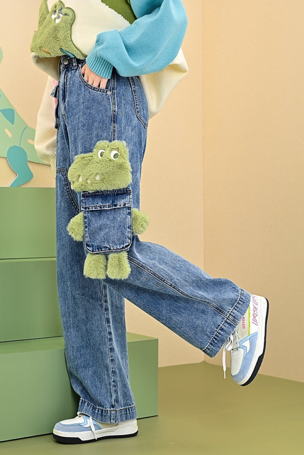 Jeans de perna reta com bordado de crocodilo fofo desenho animado 3D kawaii azul