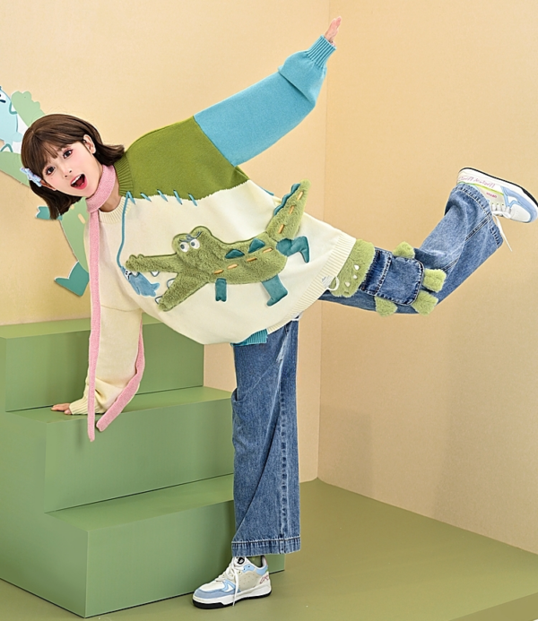 Lindos pantalones vaqueros de pierna recta con bordado de cocodrilo de dibujos animados en 3D kawaii azul