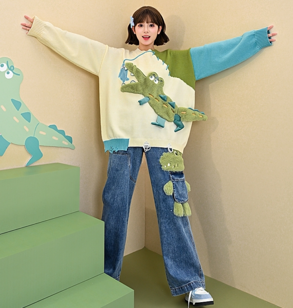 Niedliche Jeans mit geradem Bein und 3D-Cartoon-Krokodil-Stickerei blaues Kawaii