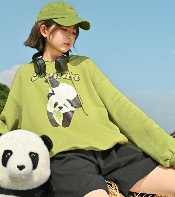 Linda sudadera con capucha con estampado de panda de dibujos animados verde Matcha 4
