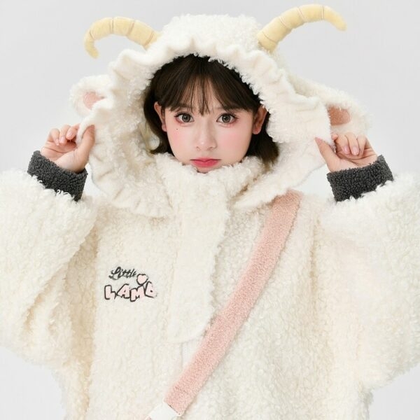 Толстовка с капюшоном Kawaii White Cartoon Little Sheep Design пальто каваи