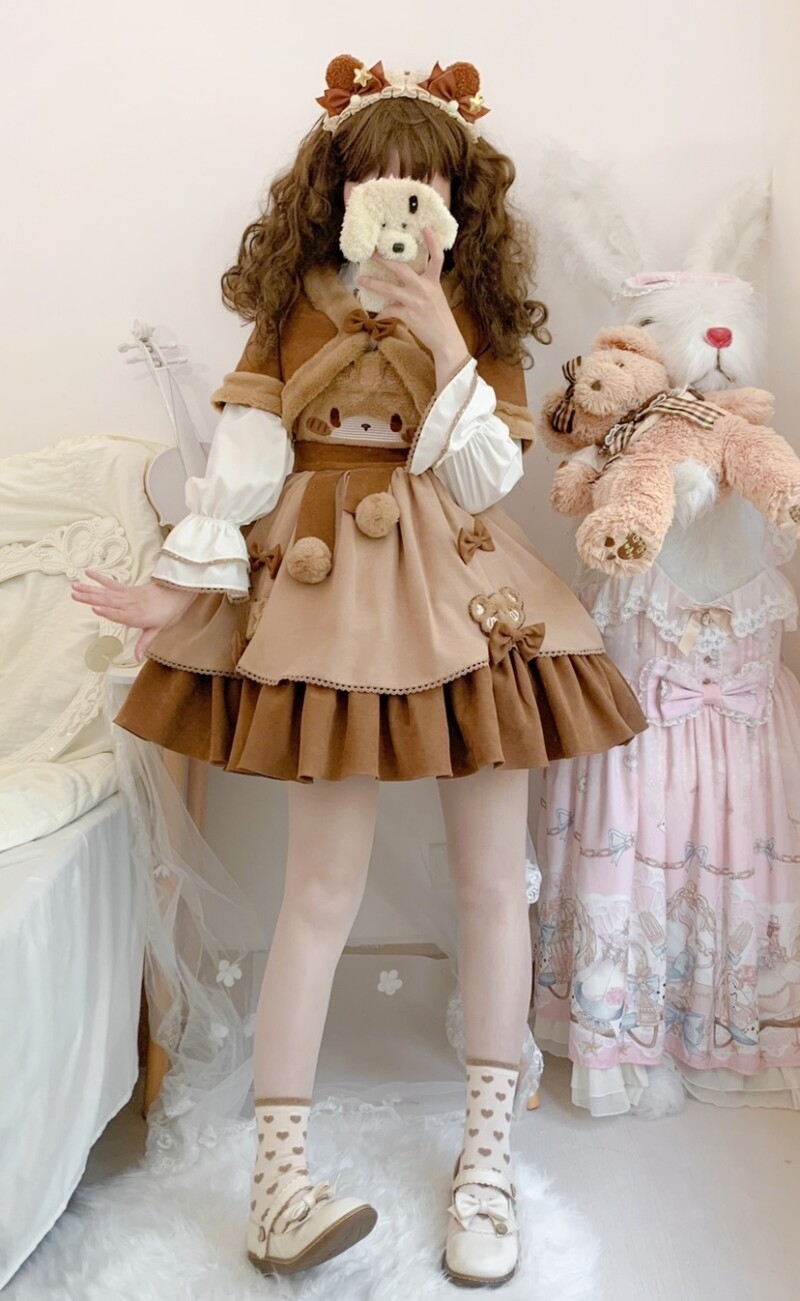 Traje de falda lolita bordada con oso de estilo dulce kawaii