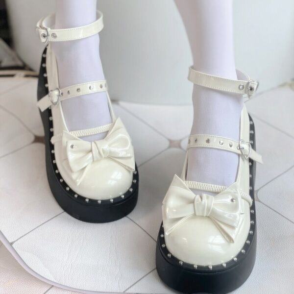 Sapato Lolita com sola grossa e estilo doce e legal legal