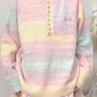 Suéter con cuello redondo y rayas arcoíris de estilo dulce